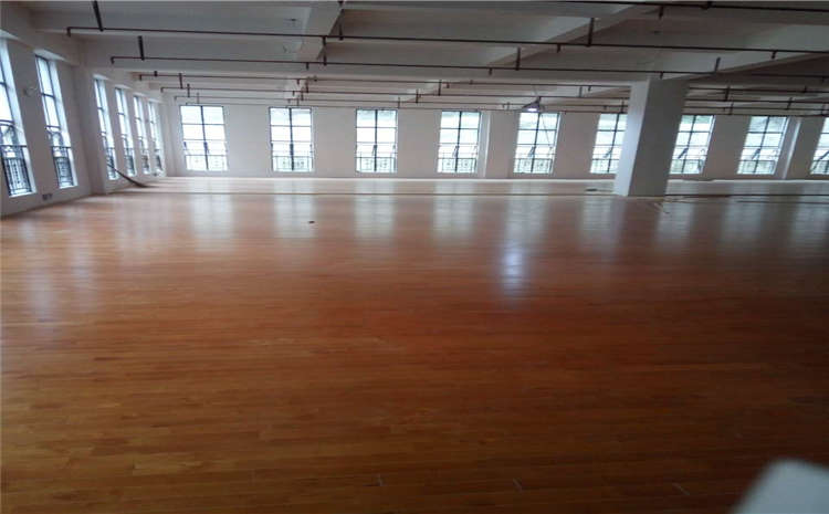 柞木舞臺運動木地板報價