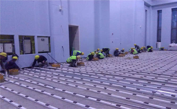 22厚運(yùn)動(dòng)體育地板怎么翻新?