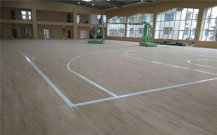 楓樺木NBA籃球場木地板哪個牌子好？