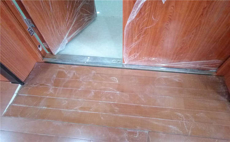 學校乒乓球館木地板**是多少錢?