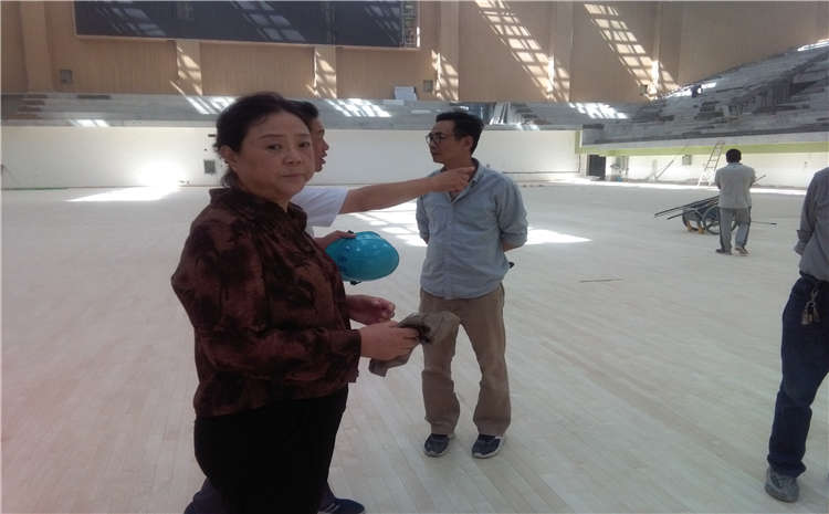 柞木體育木地板廠家去哪找？