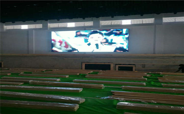 怎么選購22厚企口運動木地板?