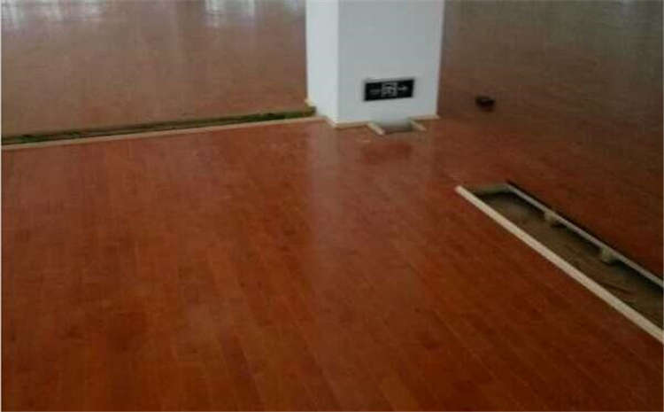 松木木地板籃球館單層龍骨結構