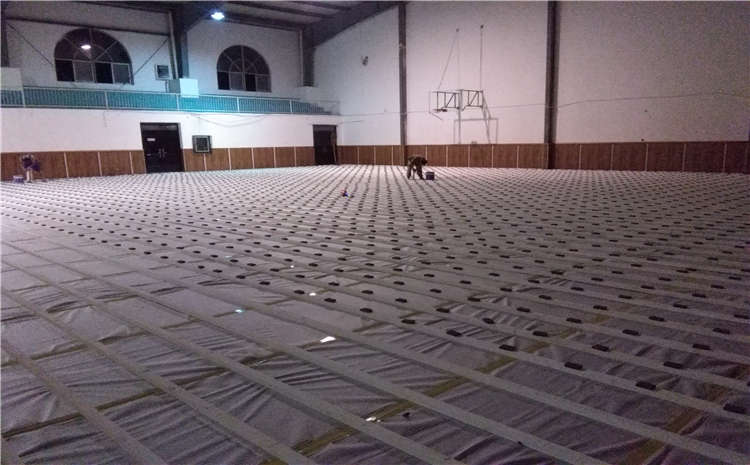硬木企口籃球場木地板多少錢一平米？