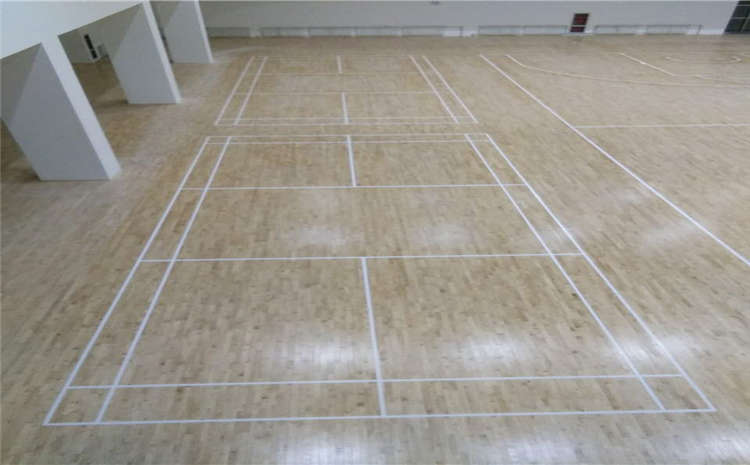 楓樺木體育木地板一般多少錢？