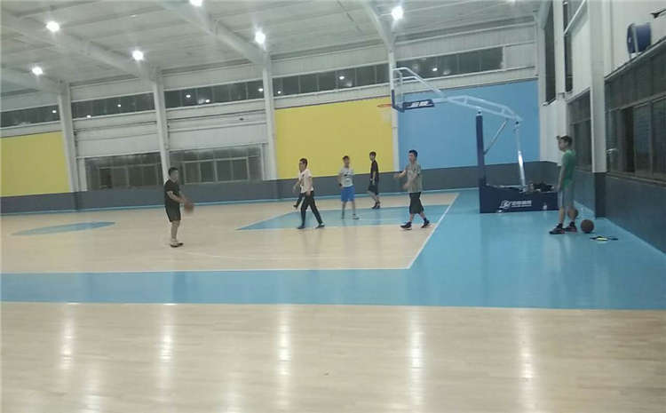 楓木體育館實木地板造價