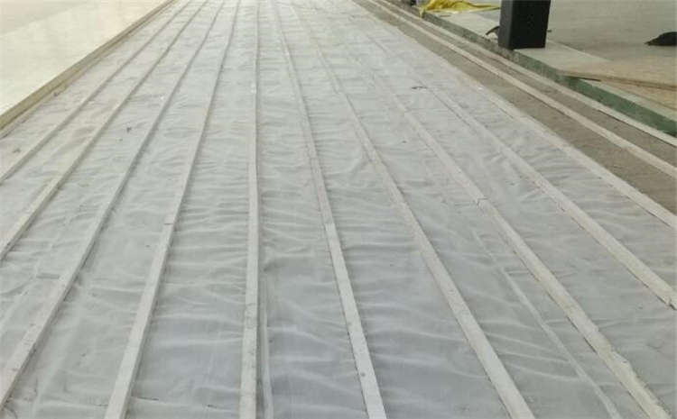 俄勒岡松羽毛球館木地板價格是多少錢？