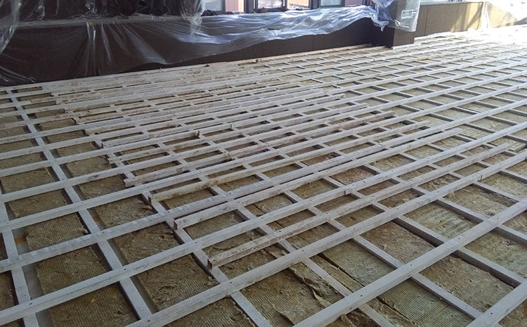 學(xué)校排球館木地板怎么保養(yǎng)？