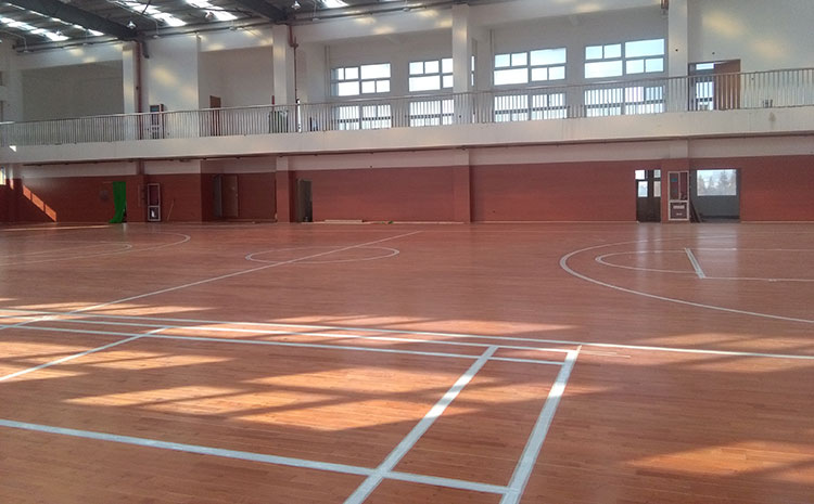 松木風雨操場地板哪個品牌好？