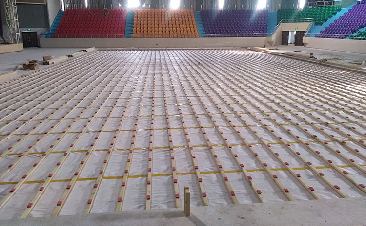 松木籃球運動地板造價是的多少?