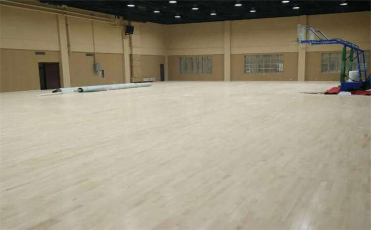 五角楓籃球場實木地板單層龍骨結(jié)構(gòu)