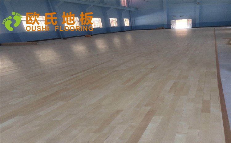 福建龍巖上杭縣瑞祥衹業公司羽毛球館木地板圖片