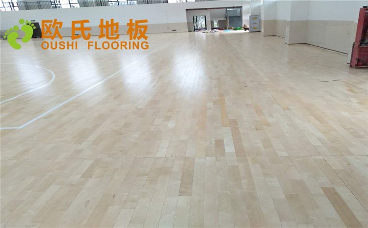 贛州市寧都縣城關(guān)小學(xué)九章路校區(qū)體育館木地板項(xiàng)目—?dú)W氏實(shí)木運(yùn)動(dòng)地板
